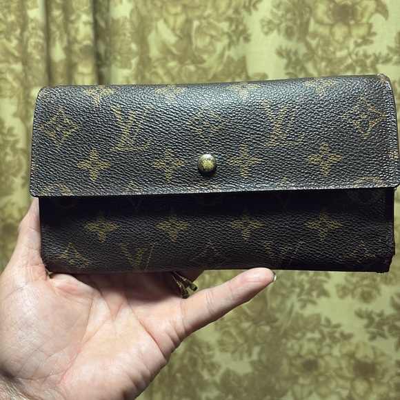 Handbags - LV